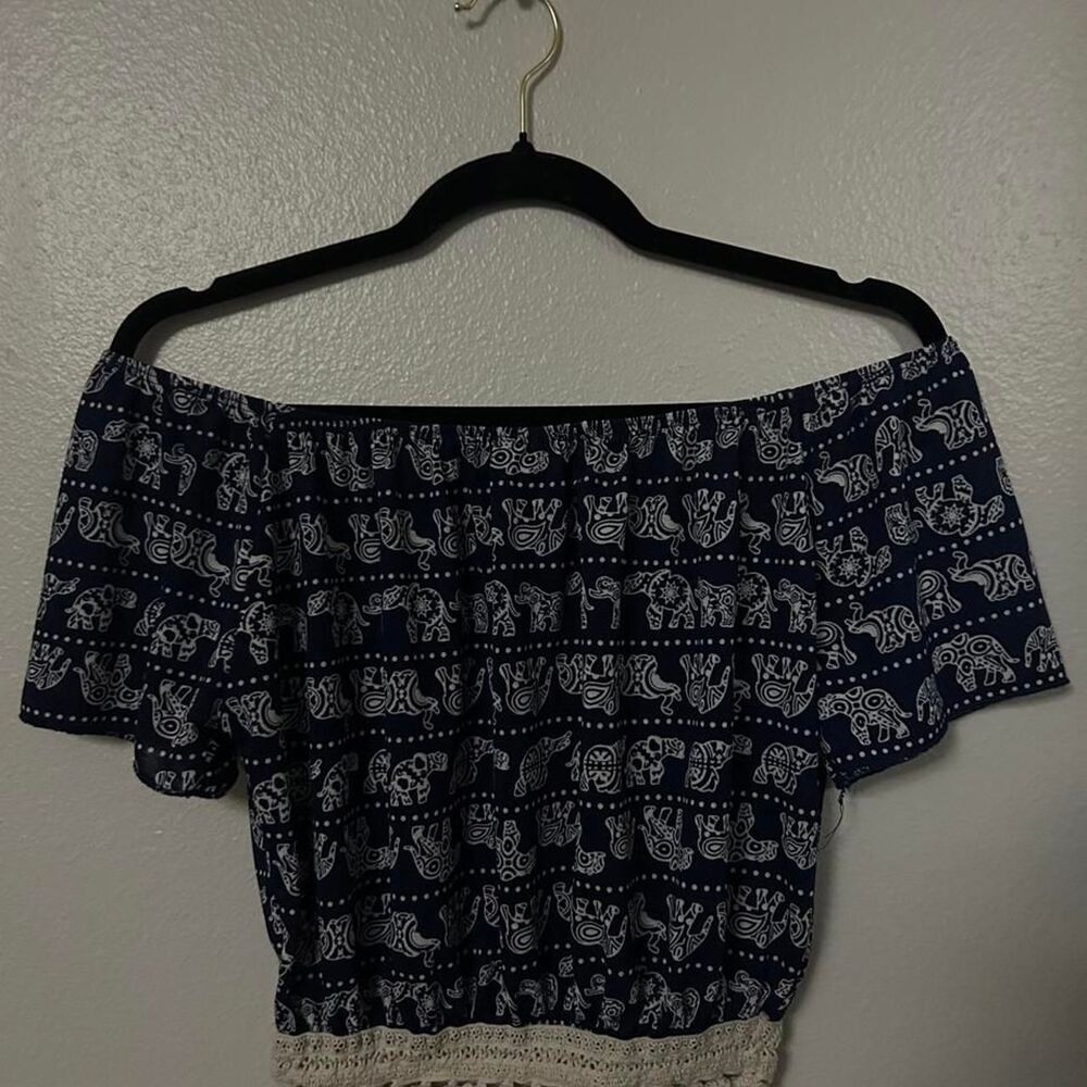 Rue-21 Women's Navy and Blue Crop-top
